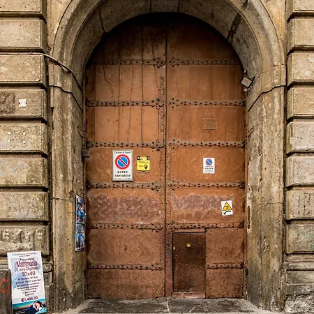 Ruffo Di Bagnara Palazzo Monumentale Frühstückspension 4*