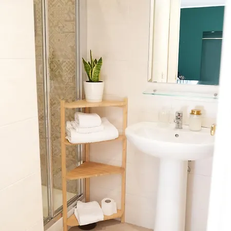 Ruffo Di Bagnara Palazzo Monumentale 4* Неаполь