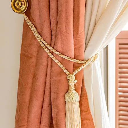 Ruffo Di Bagnara Palazzo Monumentale Neapel