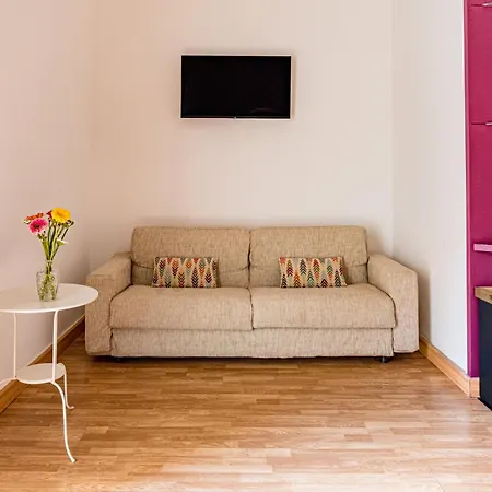 Ruffo Di Bagnara Palazzo Monumentale Frühstückspension Neapel